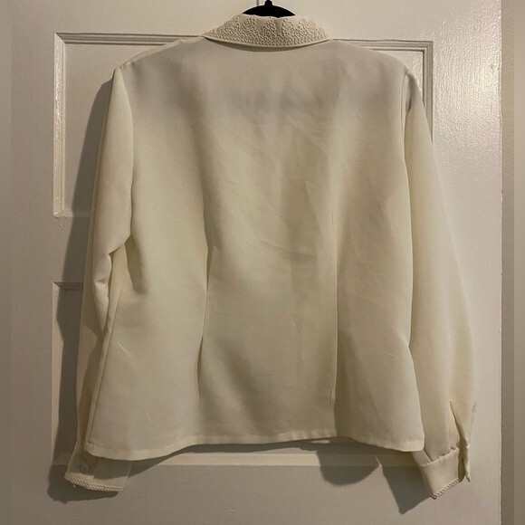 Susan Bristol Vintage White Embroidered Collar Cloth Button Down Blouse - Picture 2 of 16
